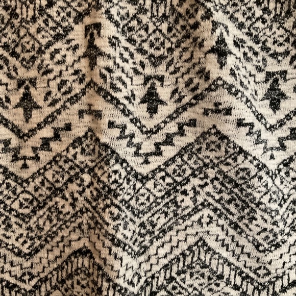 Maurices sweater boho style mini skirt with striped metallic shimmer knitted - Picture 2 of 2